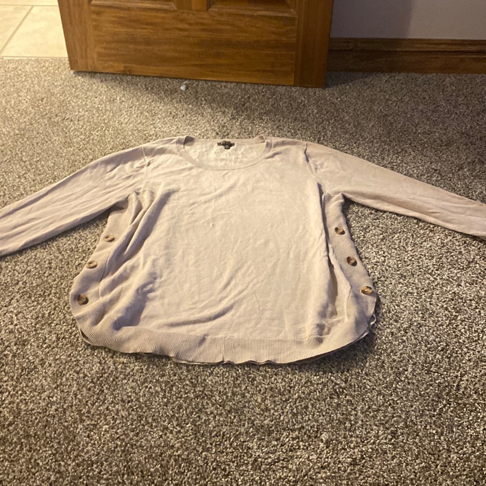 Tan/light brown sweater.